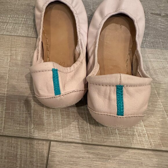 TIEKS BY GAVRIELL WOMENS PINK FLATS SHOES SIZE 8 - Picture 6 of 7